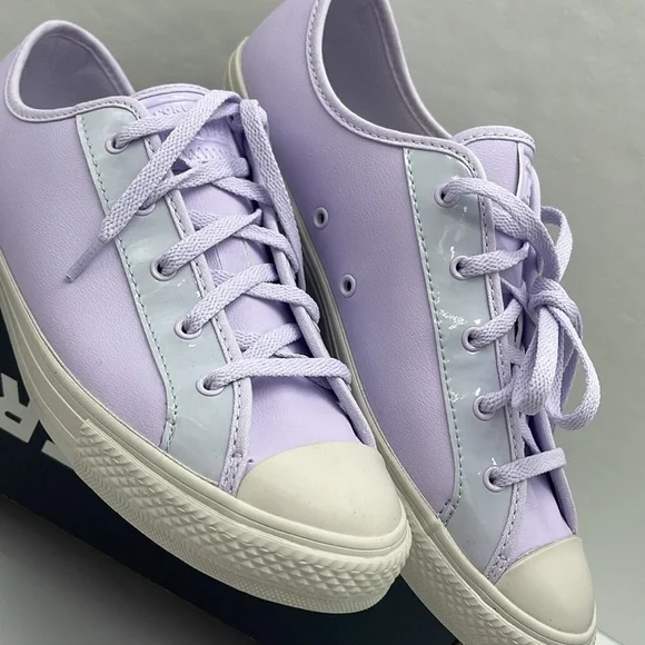 Converse WMNS A03066C CTAS DAINTY OX
VAPOR VIOLET/GHOSTED
Sneakers Chuck Taylor - Picture 6 of 16